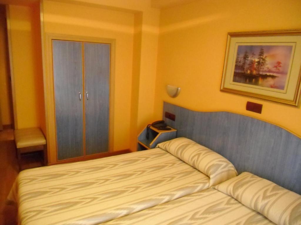 Hostal Don Suero León Buitenkant foto