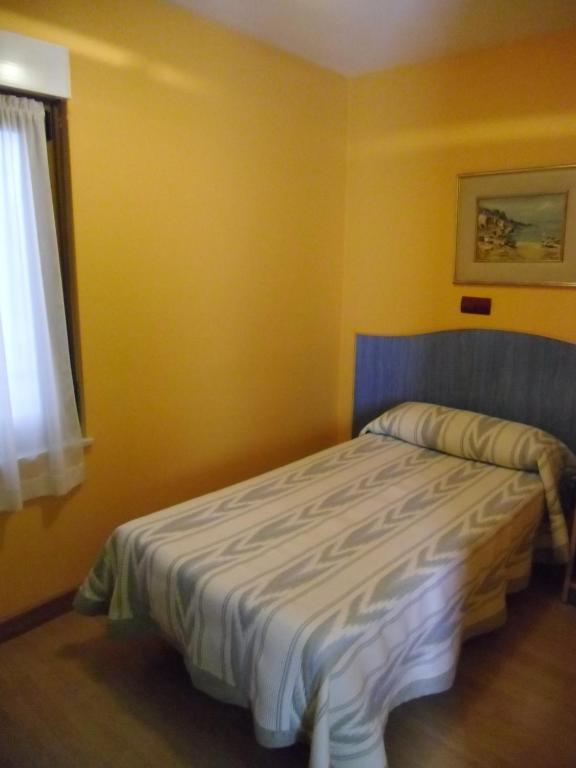 Hostal Don Suero León Buitenkant foto